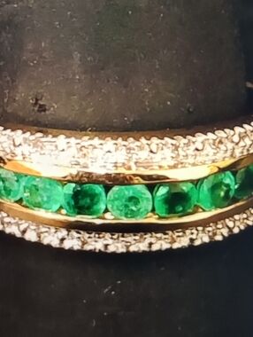 Gold Band Ring with Emerald Green Stones and Pavé Diamonds